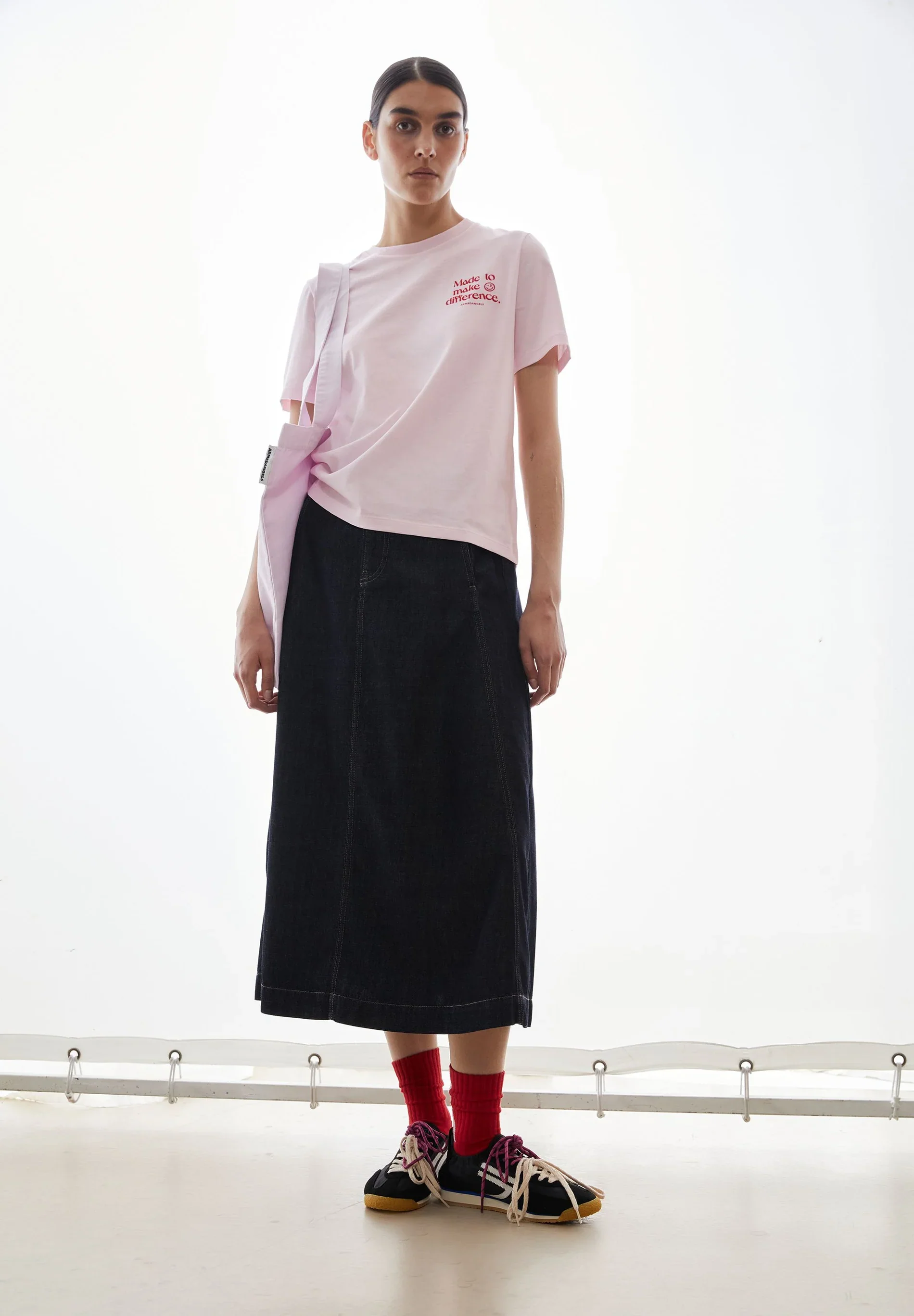 Lualaa Embro T-Shirt - Image 5