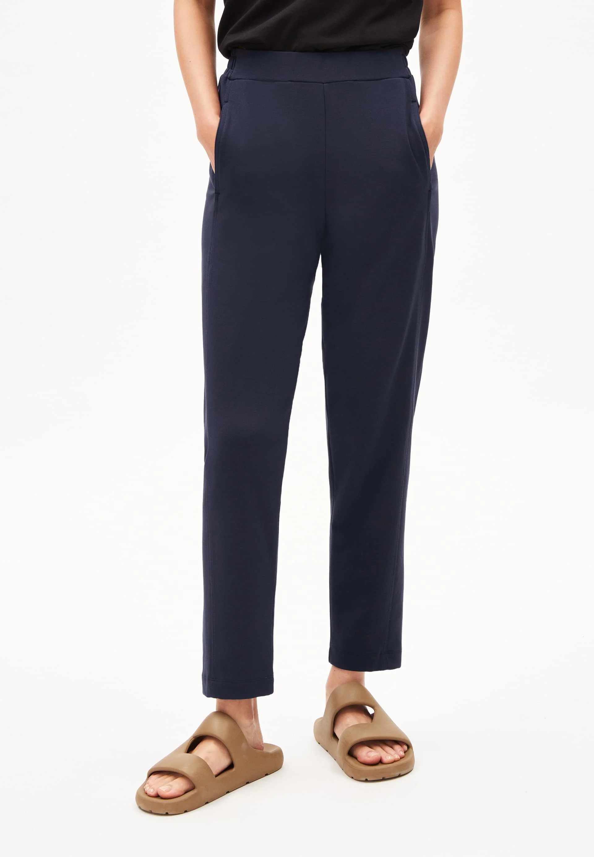 Magdalenaa Pants - Image 3
