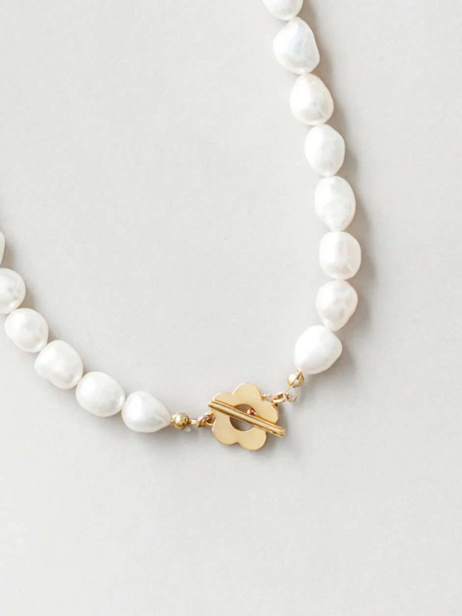 Lola Pearl Necklace – Gold